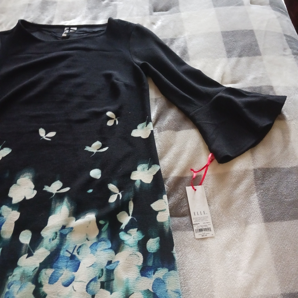 Dress - Picture 3 of 4